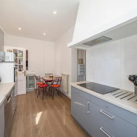 Wonderful 3 Bedroom In * Cannes