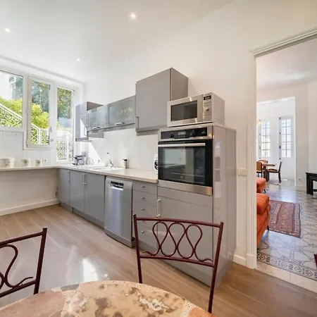 Wonderful 3 Bedroom In Appartamento